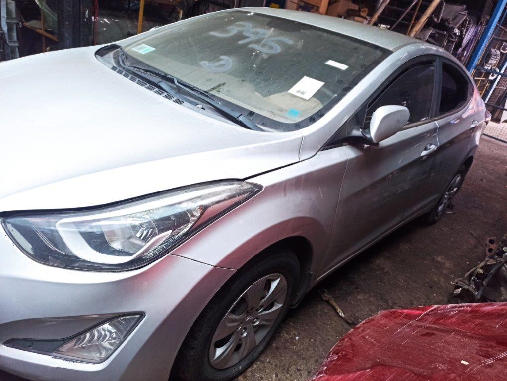  Hyundai ELANTRA 2016    EN DESARME
